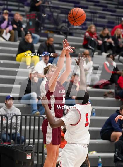 Thumbnail 2 in North Central vs. Bloomfield (Sneakers for Santa Shootout) photogallery.
