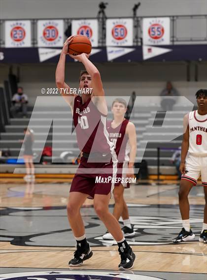 Thumbnail 3 in North Central vs. Bloomfield (Sneakers for Santa Shootout) photogallery.