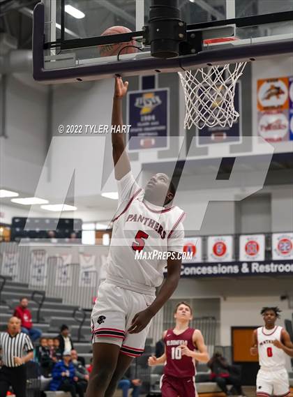 Thumbnail 3 in North Central vs. Bloomfield (Sneakers for Santa Shootout) photogallery.