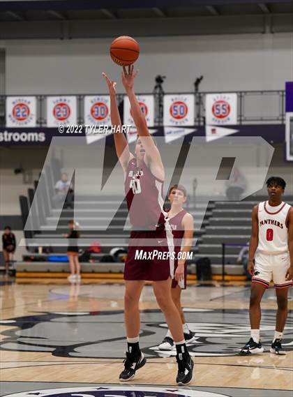 Thumbnail 2 in North Central vs. Bloomfield (Sneakers for Santa Shootout) photogallery.