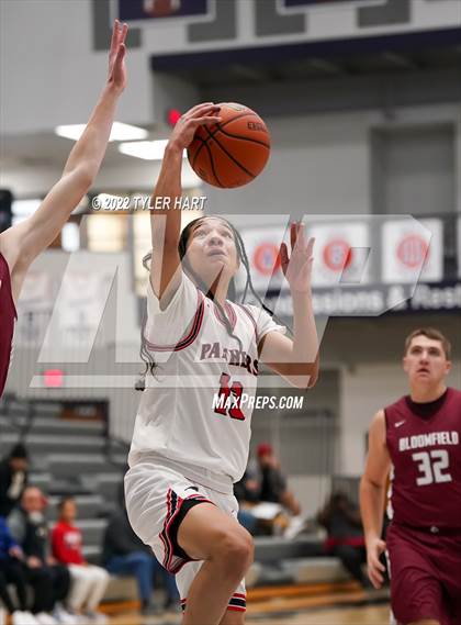 Thumbnail 3 in North Central vs. Bloomfield (Sneakers for Santa Shootout) photogallery.