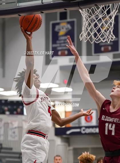 Thumbnail 1 in North Central vs. Bloomfield (Sneakers for Santa Shootout) photogallery.
