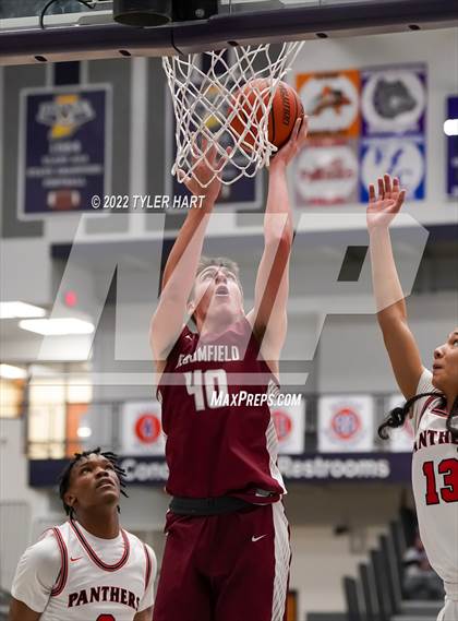 Thumbnail 3 in North Central vs. Bloomfield (Sneakers for Santa Shootout) photogallery.