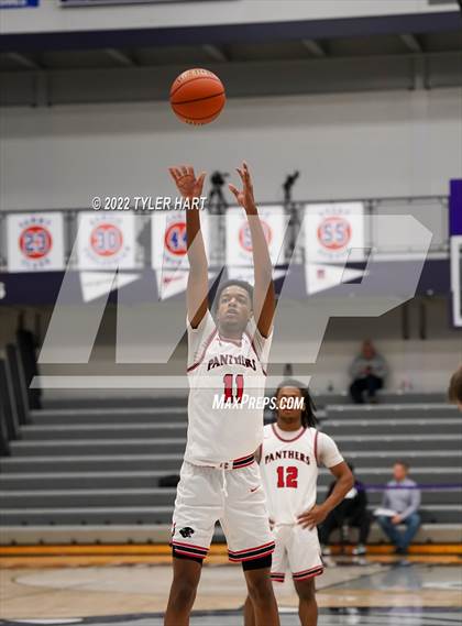 Thumbnail 1 in North Central vs. Bloomfield (Sneakers for Santa Shootout) photogallery.