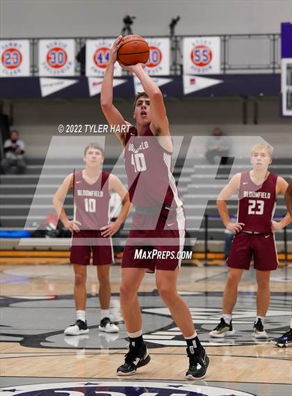 Thumbnail 1 in North Central vs. Bloomfield (Sneakers for Santa Shootout) photogallery.