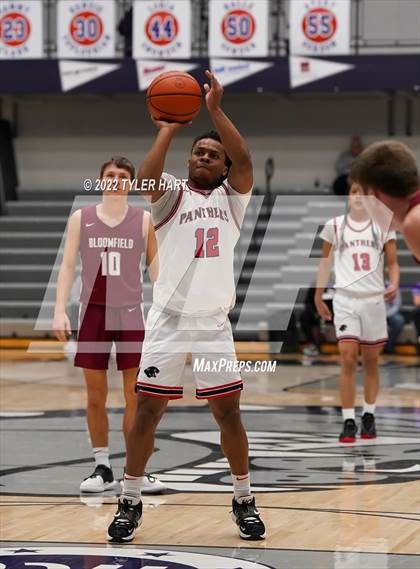 Thumbnail 2 in North Central vs. Bloomfield (Sneakers for Santa Shootout) photogallery.