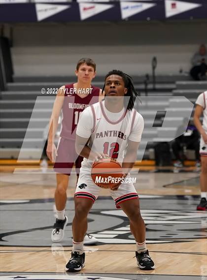 Thumbnail 1 in North Central vs. Bloomfield (Sneakers for Santa Shootout) photogallery.