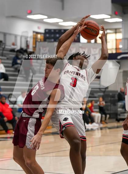 Thumbnail 2 in North Central vs. Bloomfield (Sneakers for Santa Shootout) photogallery.