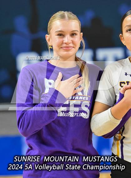 Thumbnail 1 in Sunrise Mountain vs. Horizon (AIA 5A Final) photogallery.