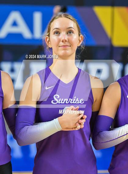 Thumbnail 3 in Sunrise Mountain vs. Horizon (AIA 5A Final) photogallery.