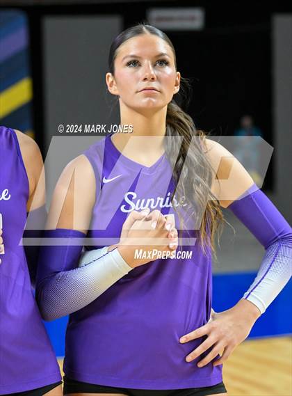 Thumbnail 1 in Sunrise Mountain vs. Horizon (AIA 5A Final) photogallery.