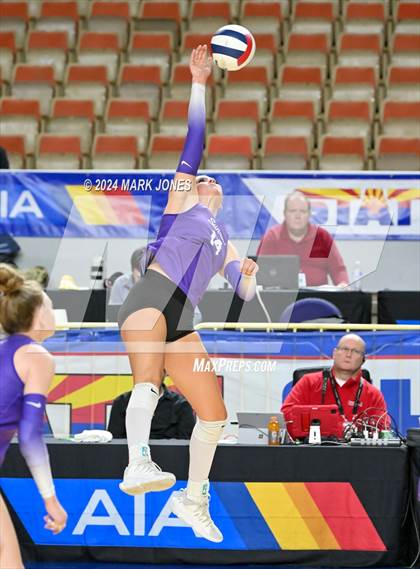 Thumbnail 1 in Sunrise Mountain vs. Horizon (AIA 5A Final) photogallery.