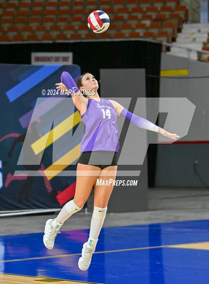 Thumbnail 1 in Sunrise Mountain vs. Horizon (AIA 5A Final) photogallery.