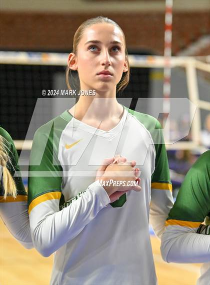 Thumbnail 2 in Sunrise Mountain vs. Horizon (AIA 5A Final) photogallery.