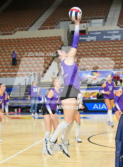 Thumbnail 3 in Sunrise Mountain vs. Horizon (AIA 5A Final) photogallery.