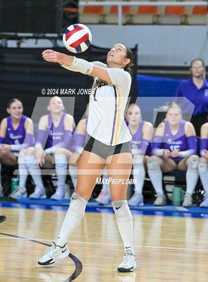 Thumbnail 3 in Sunrise Mountain vs. Horizon (AIA 5A Final) photogallery.