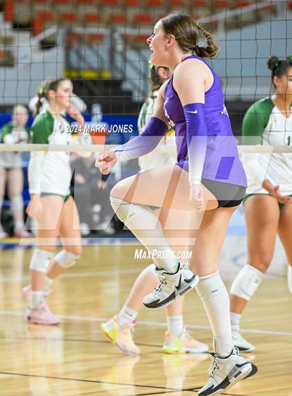 Thumbnail 3 in Sunrise Mountain vs. Horizon (AIA 5A Final) photogallery.