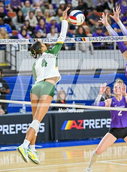 Thumbnail 3 in Sunrise Mountain vs. Horizon (AIA 5A Final) photogallery.