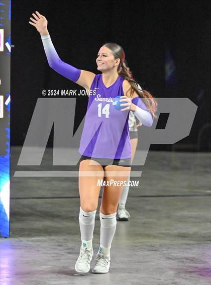 Thumbnail 1 in Sunrise Mountain vs. Horizon (AIA 5A Final) photogallery.