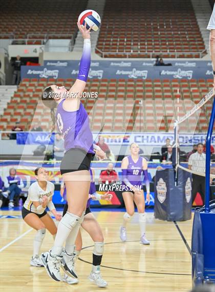 Thumbnail 1 in Sunrise Mountain vs. Horizon (AIA 5A Final) photogallery.