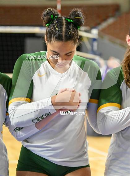 Thumbnail 3 in Sunrise Mountain vs. Horizon (AIA 5A Final) photogallery.