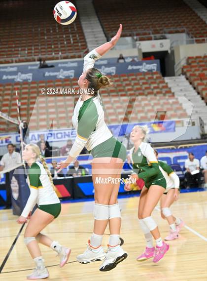 Thumbnail 3 in Sunrise Mountain vs. Horizon (AIA 5A Final) photogallery.
