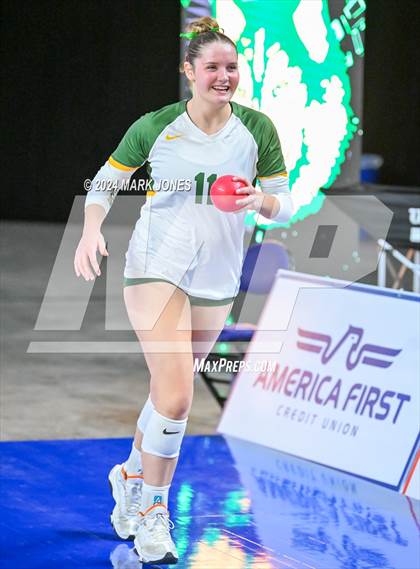 Thumbnail 1 in Sunrise Mountain vs. Horizon (AIA 5A Final) photogallery.