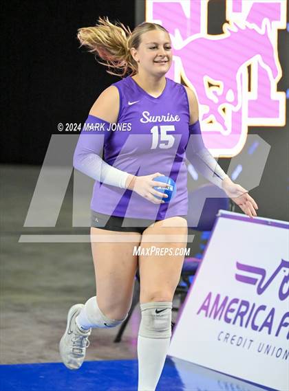 Thumbnail 2 in Sunrise Mountain vs. Horizon (AIA 5A Final) photogallery.