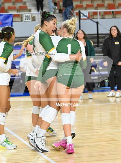 Thumbnail 2 in Sunrise Mountain vs. Horizon (AIA 5A Final) photogallery.