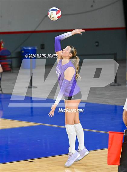 Thumbnail 3 in Sunrise Mountain vs. Horizon (AIA 5A Final) photogallery.