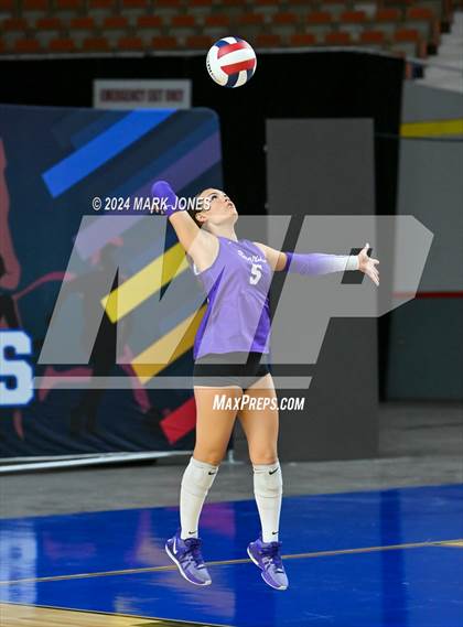 Thumbnail 1 in Sunrise Mountain vs. Horizon (AIA 5A Final) photogallery.