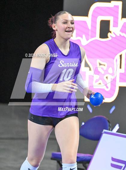 Thumbnail 2 in Sunrise Mountain vs. Horizon (AIA 5A Final) photogallery.