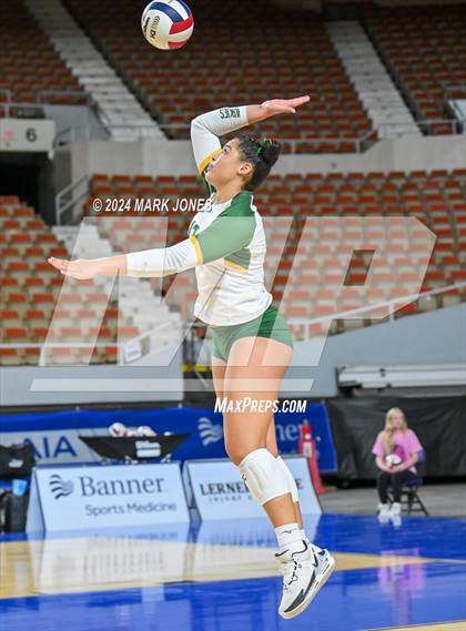 Thumbnail 1 in Sunrise Mountain vs. Horizon (AIA 5A Final) photogallery.