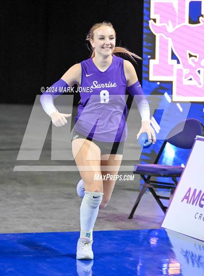 Thumbnail 1 in Sunrise Mountain vs. Horizon (AIA 5A Final) photogallery.