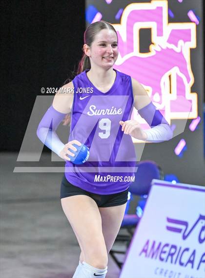 Thumbnail 2 in Sunrise Mountain vs. Horizon (AIA 5A Final) photogallery.
