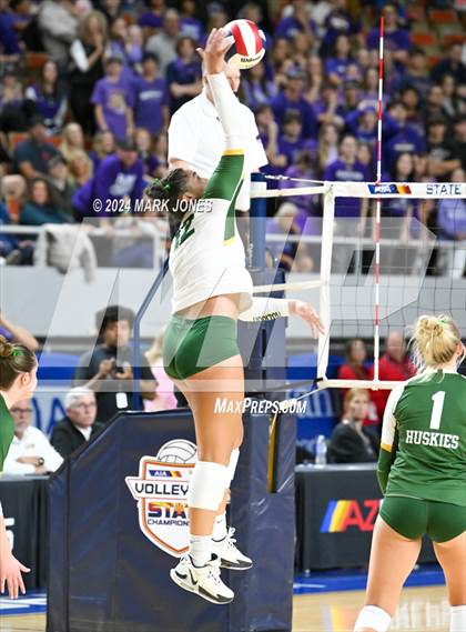 Thumbnail 1 in Sunrise Mountain vs. Horizon (AIA 5A Final) photogallery.