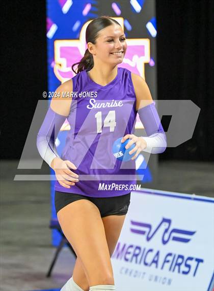 Thumbnail 3 in Sunrise Mountain vs. Horizon (AIA 5A Final) photogallery.