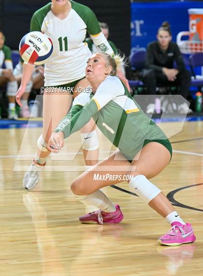 Thumbnail 3 in Sunrise Mountain vs. Horizon (AIA 5A Final) photogallery.