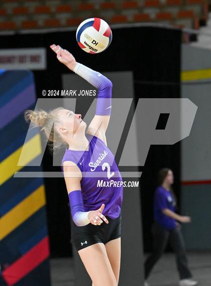 Thumbnail 2 in Sunrise Mountain vs. Horizon (AIA 5A Final) photogallery.