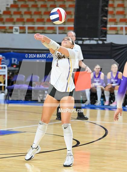 Thumbnail 3 in Sunrise Mountain vs. Horizon (AIA 5A Final) photogallery.
