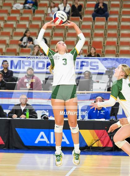 Thumbnail 2 in Sunrise Mountain vs. Horizon (AIA 5A Final) photogallery.