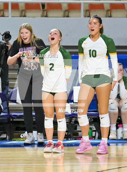 Thumbnail 3 in Sunrise Mountain vs. Horizon (AIA 5A Final) photogallery.