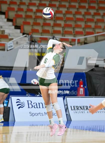 Thumbnail 3 in Sunrise Mountain vs. Horizon (AIA 5A Final) photogallery.