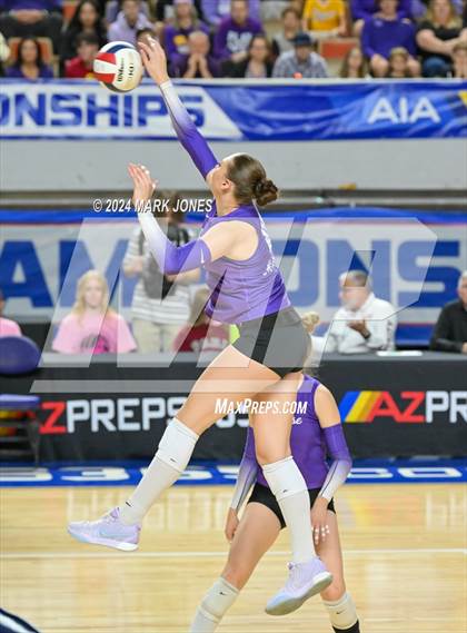 Thumbnail 3 in Sunrise Mountain vs. Horizon (AIA 5A Final) photogallery.