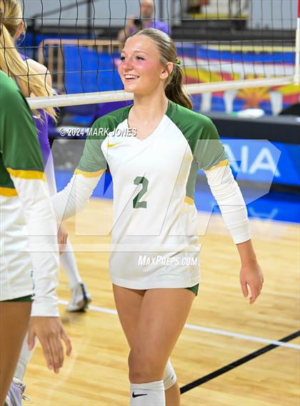Thumbnail 3 in Sunrise Mountain vs. Horizon (AIA 5A Final) photogallery.