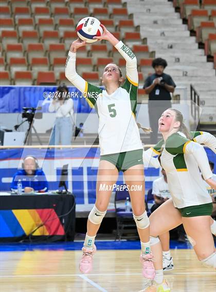 Thumbnail 3 in Sunrise Mountain vs. Horizon (AIA 5A Final) photogallery.