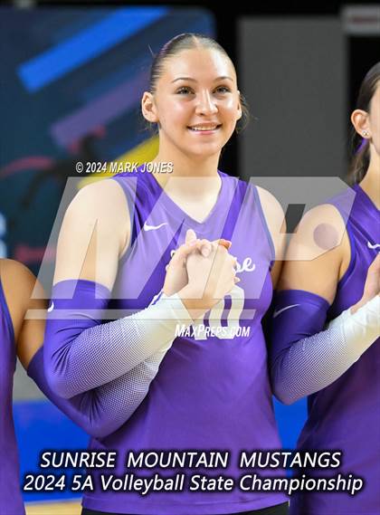 Thumbnail 2 in Sunrise Mountain vs. Horizon (AIA 5A Final) photogallery.