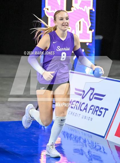 Thumbnail 2 in Sunrise Mountain vs. Horizon (AIA 5A Final) photogallery.