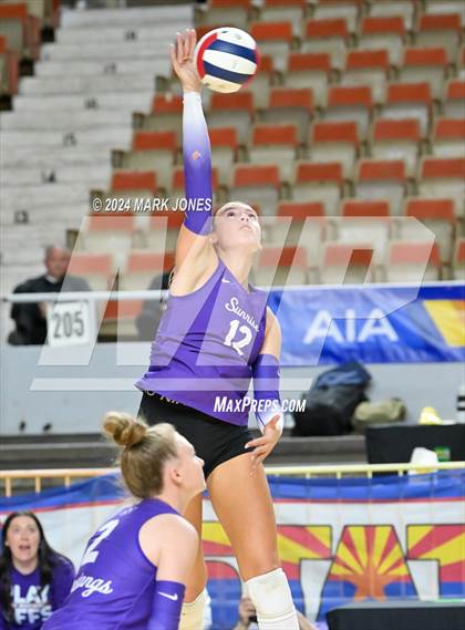 Thumbnail 1 in Sunrise Mountain vs. Horizon (AIA 5A Final) photogallery.