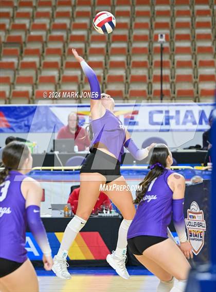 Thumbnail 2 in Sunrise Mountain vs. Horizon (AIA 5A Final) photogallery.